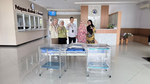 Penyerahan Alat Kesehatan dari MST 119 kepada Universitas Yatsi Madani sebagai Bentuk Apresiasi atas Suksesnya Pelatihan BTCLS