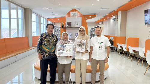 Pemberian Hibah Buku dari Presiden Republik Indonesia kepada Pimpinan Perguruan Tinggi